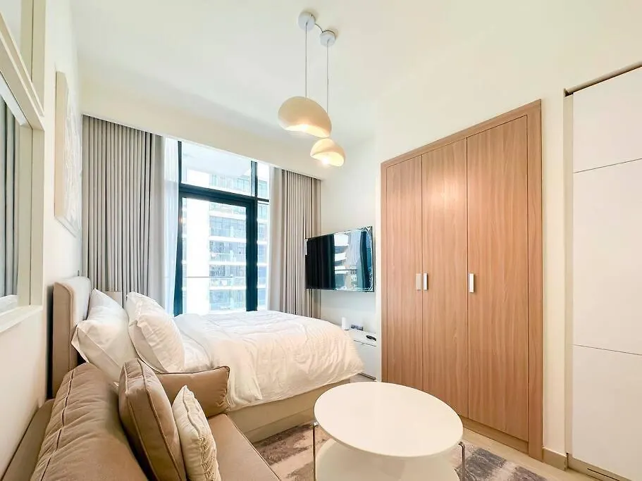 Apartment Luxury Studio Near Burj Khalifa In Azizi Riviera Dubai