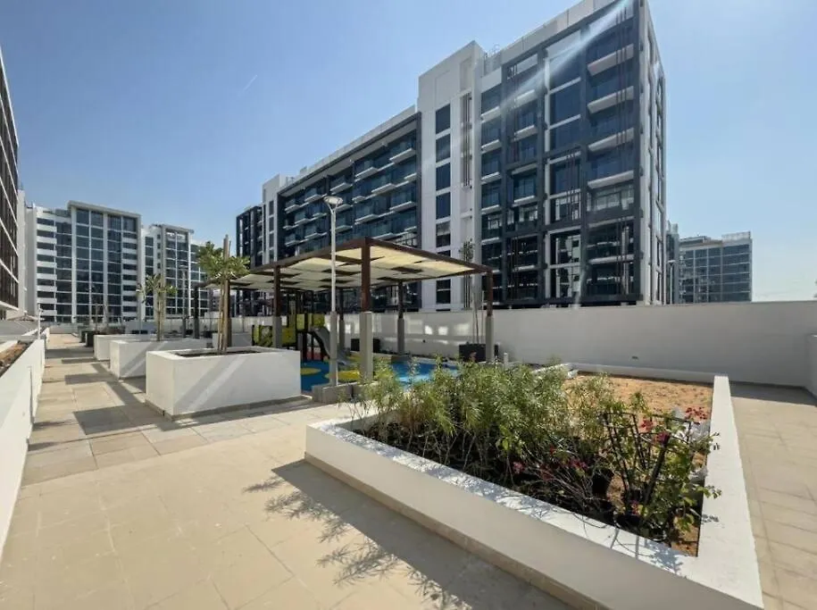 Apartment Luxury Studio Near Burj Khalifa In Azizi Riviera Dubai